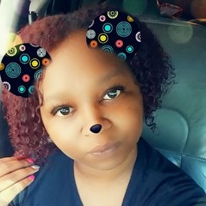 Meet your Posher, Evita